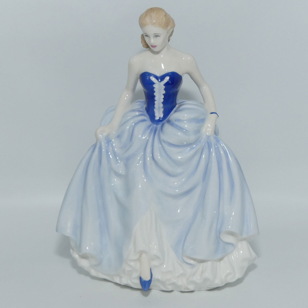 HN4532 Royal Doulton figurine Susan | 2004 Figure of the Year