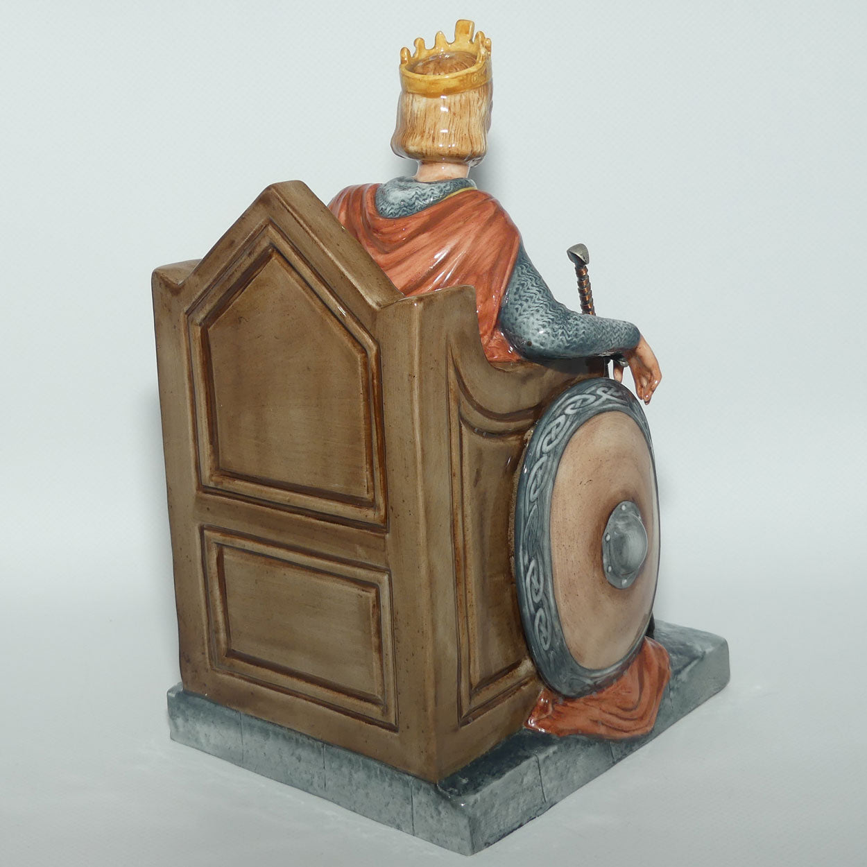 HN4541 Royal Doulton figure King Arthur | LE 55/950 | + Certificate