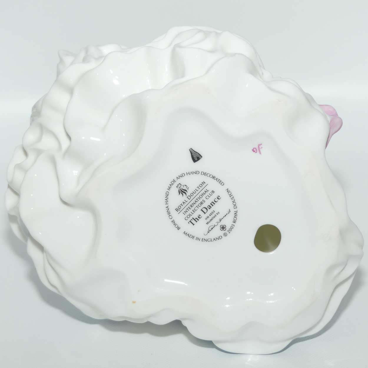 HN4553 Royal Doulton figure The Dance | box + Certificate