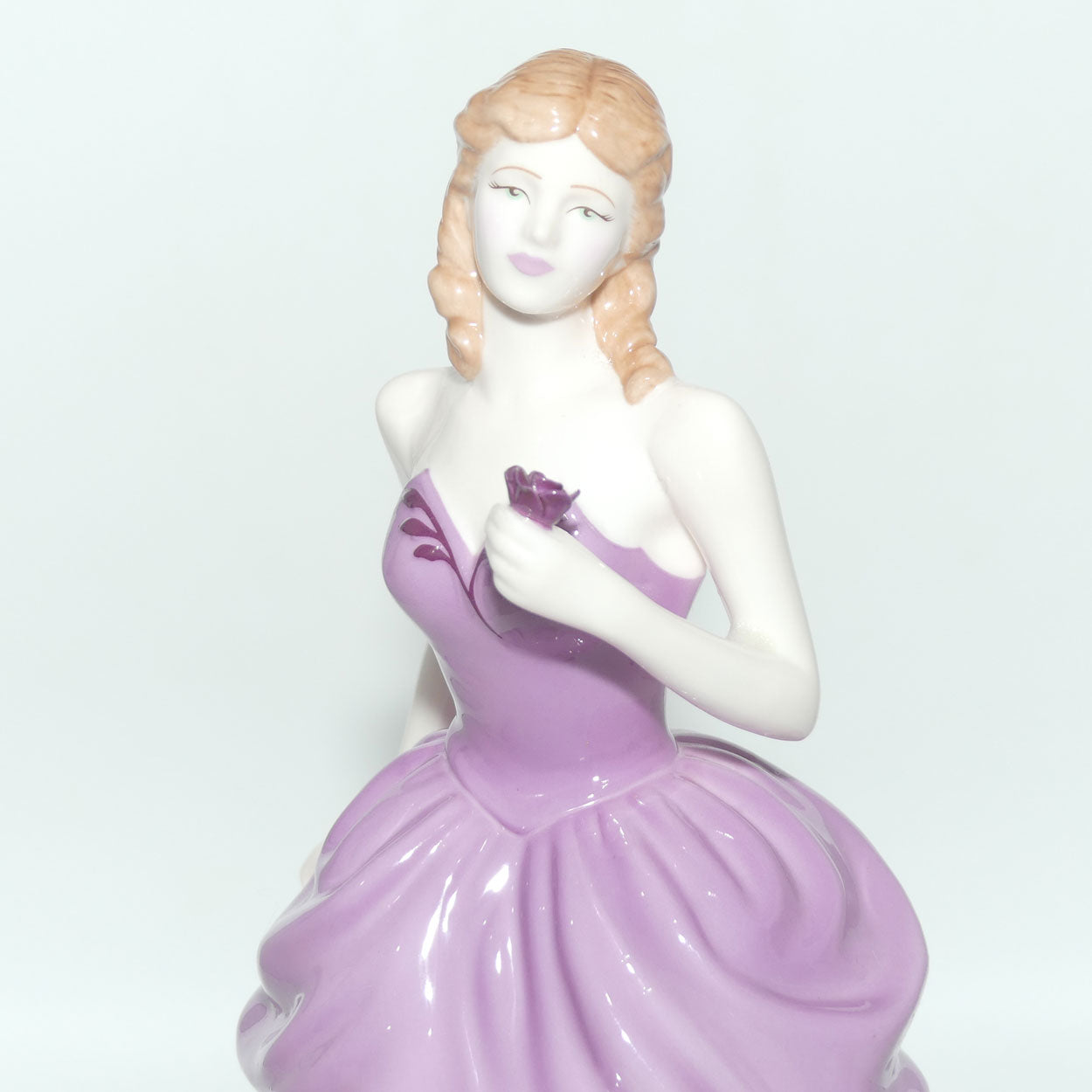 HN4623 Royal Doulton figure Victoria | 2005 Figure of the Year | boxed + Cert | #3