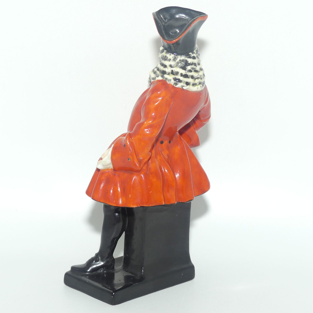 HN0464 Royal Doulton figure Captain MacHeath | Beggars Opera | Potted by Doulton and Co