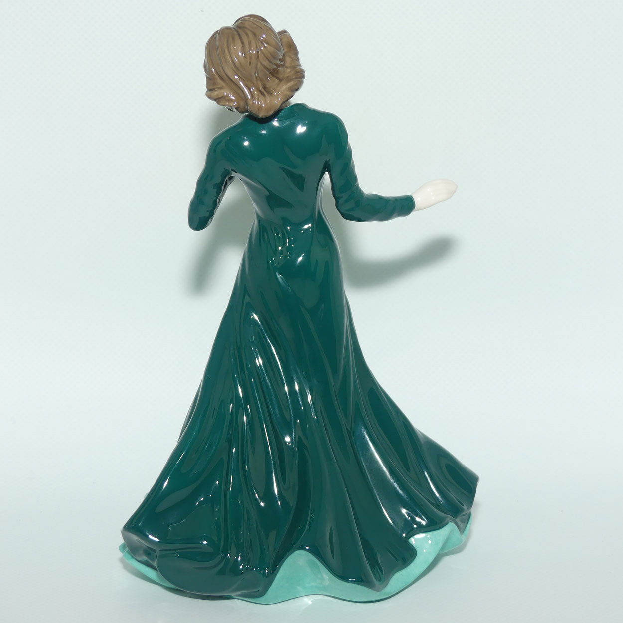 HN4674 Royal Doulton figure Antonia | LE 951/1500 | boxed