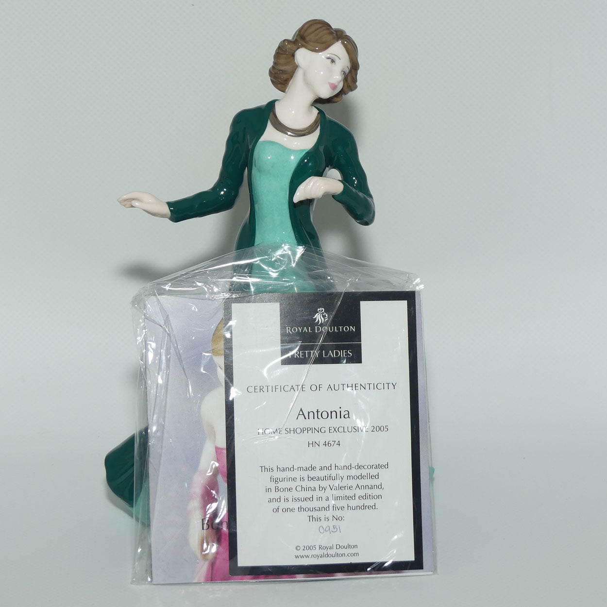 HN4674 Royal Doulton figure Antonia | LE 951/1500 | boxed