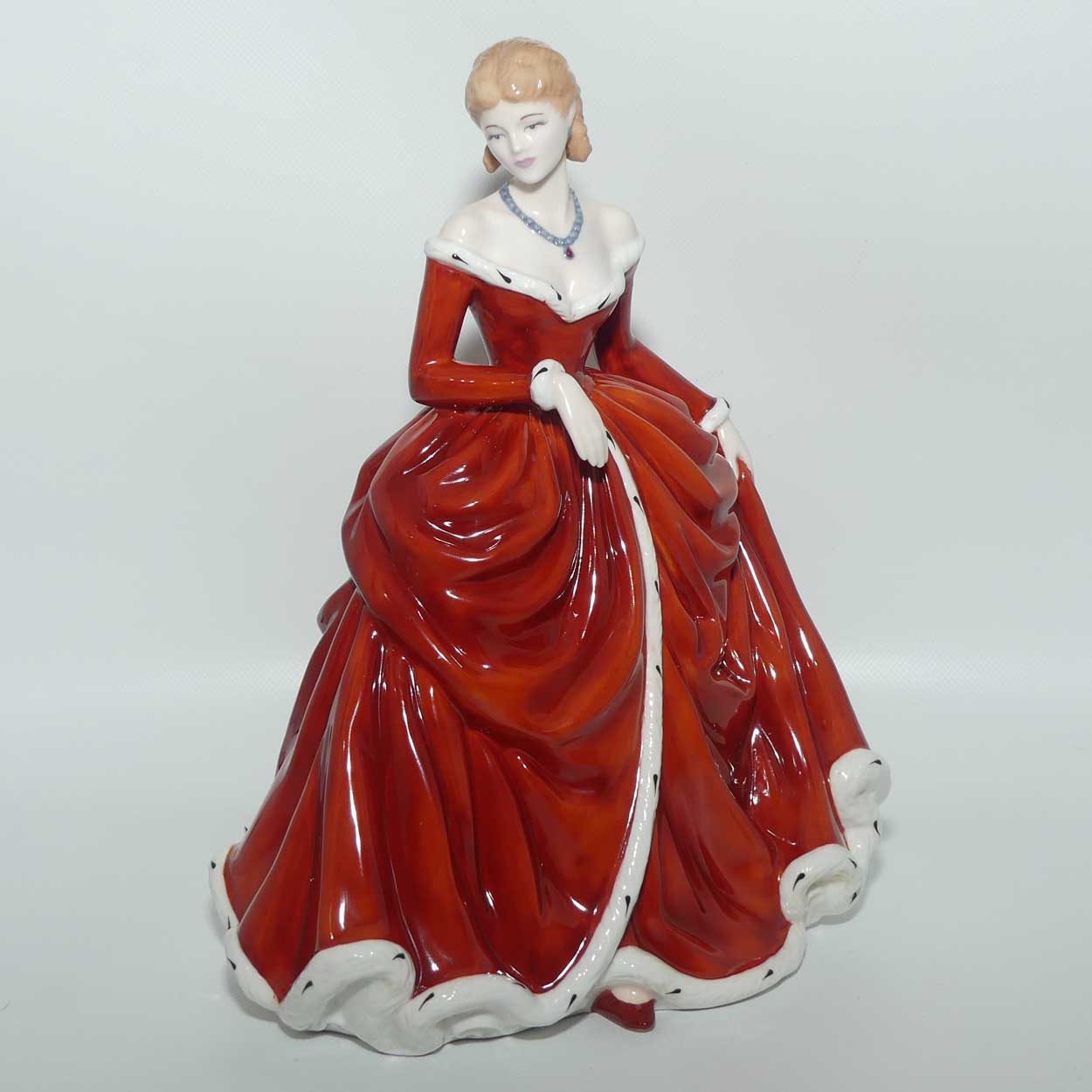 HN4732 Royal Doulton figure Tender Love | box + Cert
