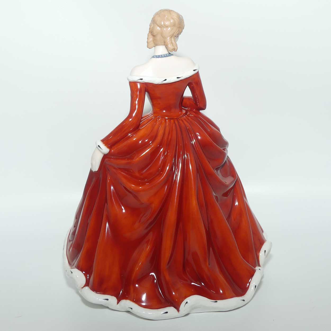 HN4732 Royal Doulton figure Tender Love | box + Cert