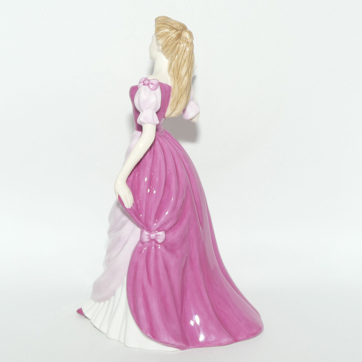 HN4743 Royal Doulton figure Highland Belle | Boxed + Cert