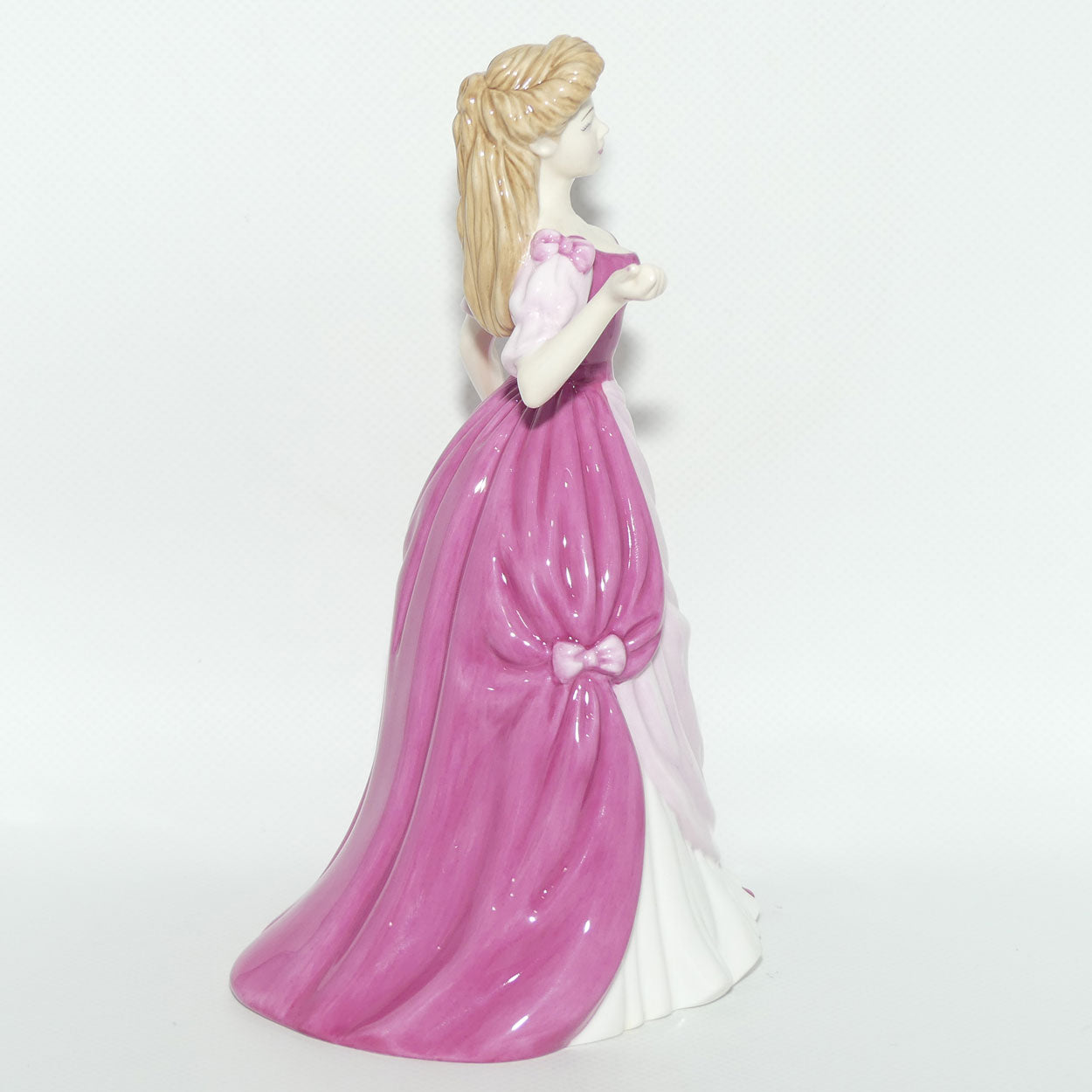 HN4743 Royal Doulton figure Highland Belle | Boxed + Cert