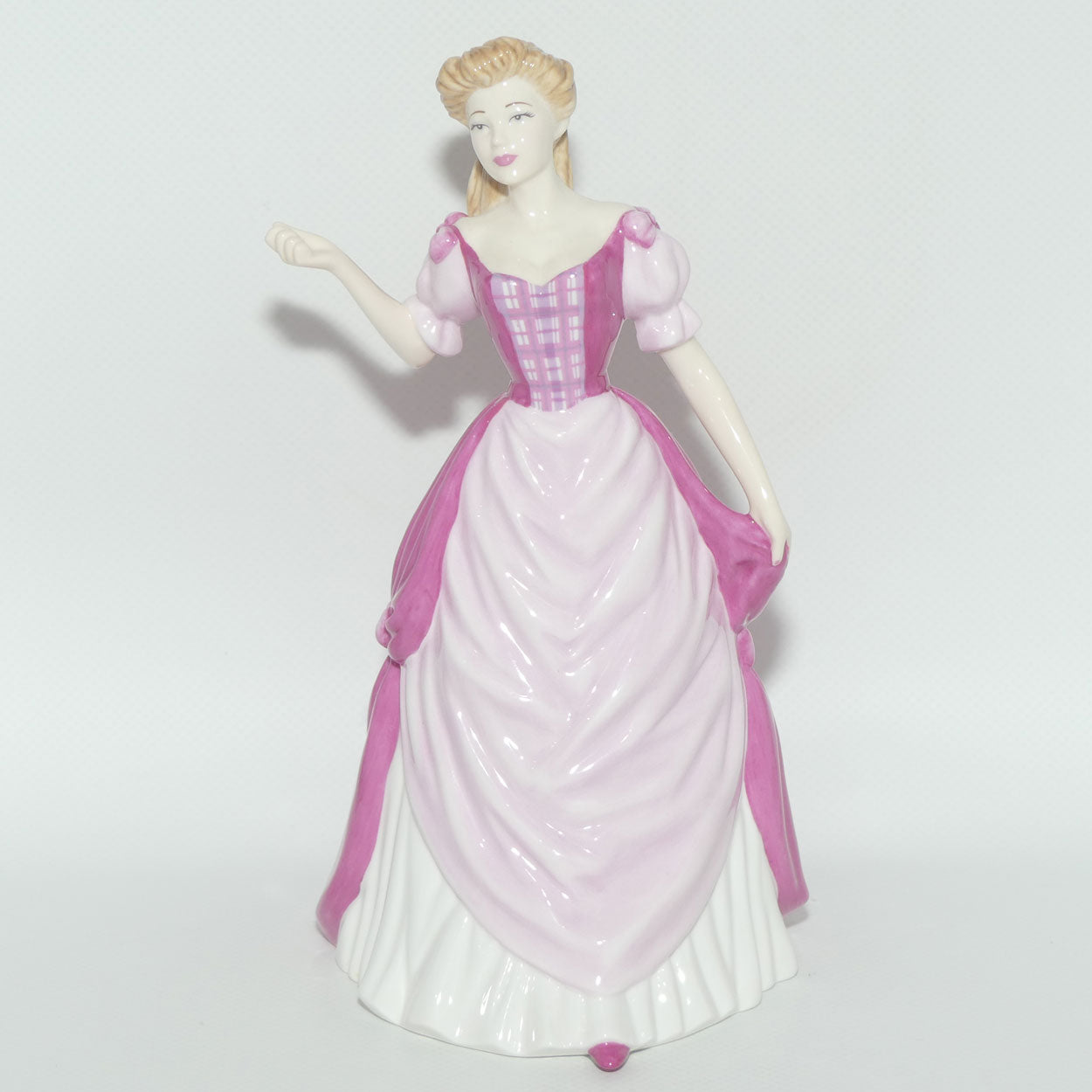 HN4743 Royal Doulton figure Highland Belle | Boxed + Cert