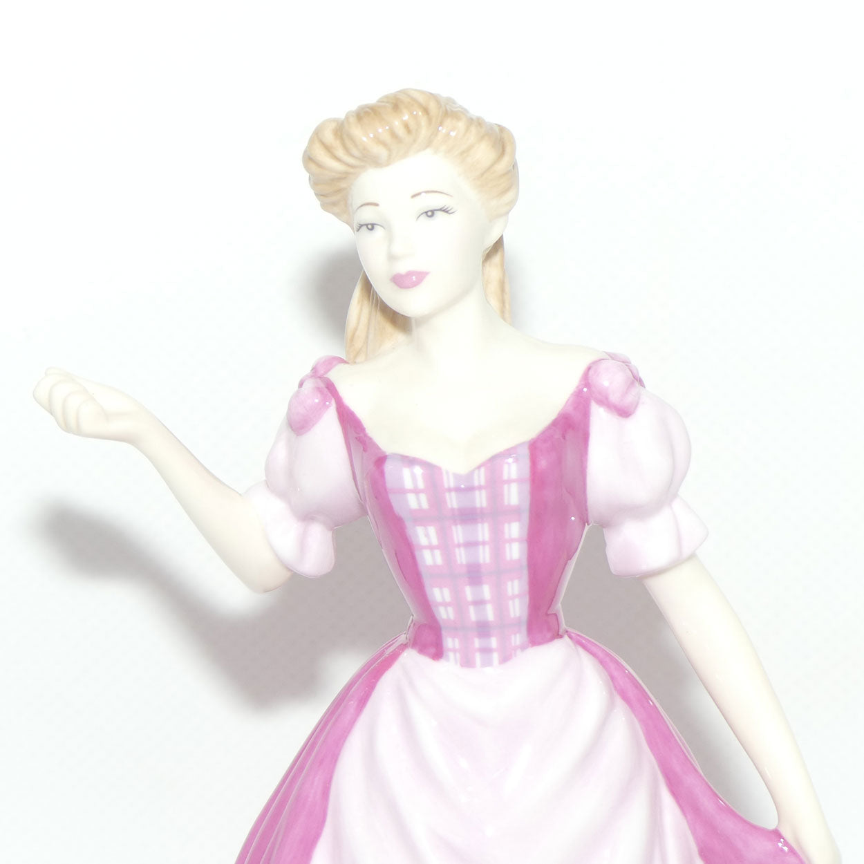 HN4743 Royal Doulton figure Highland Belle | Boxed + Cert