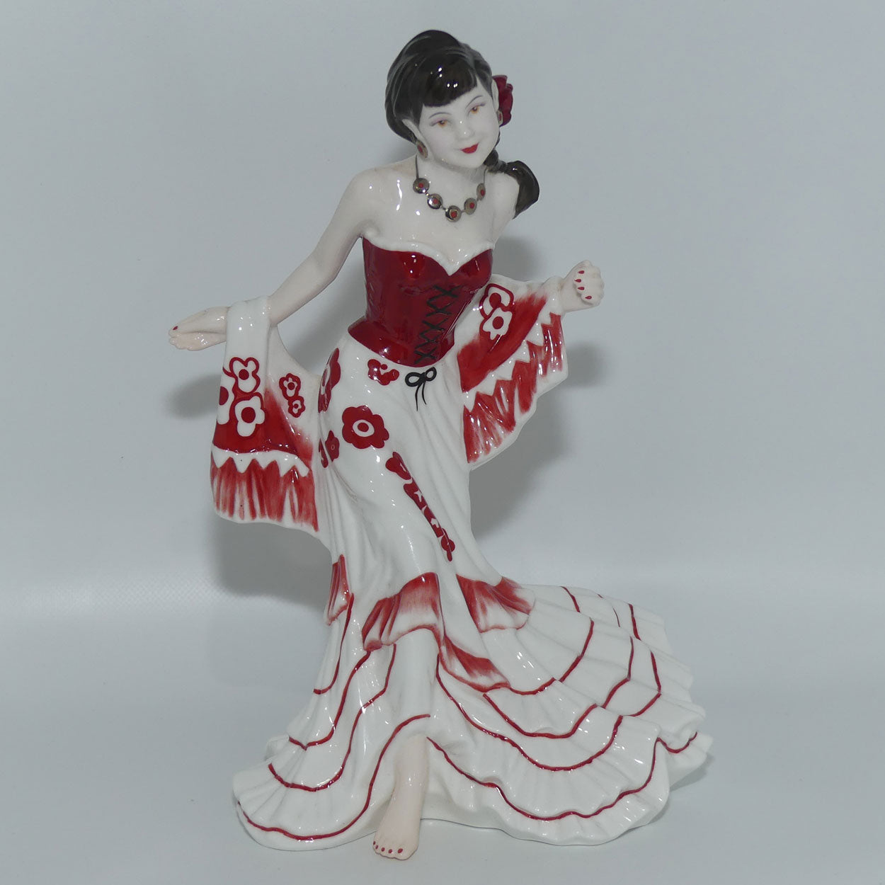 HN4762 Royal Doulton figure Courtney | Chic Trends Collection