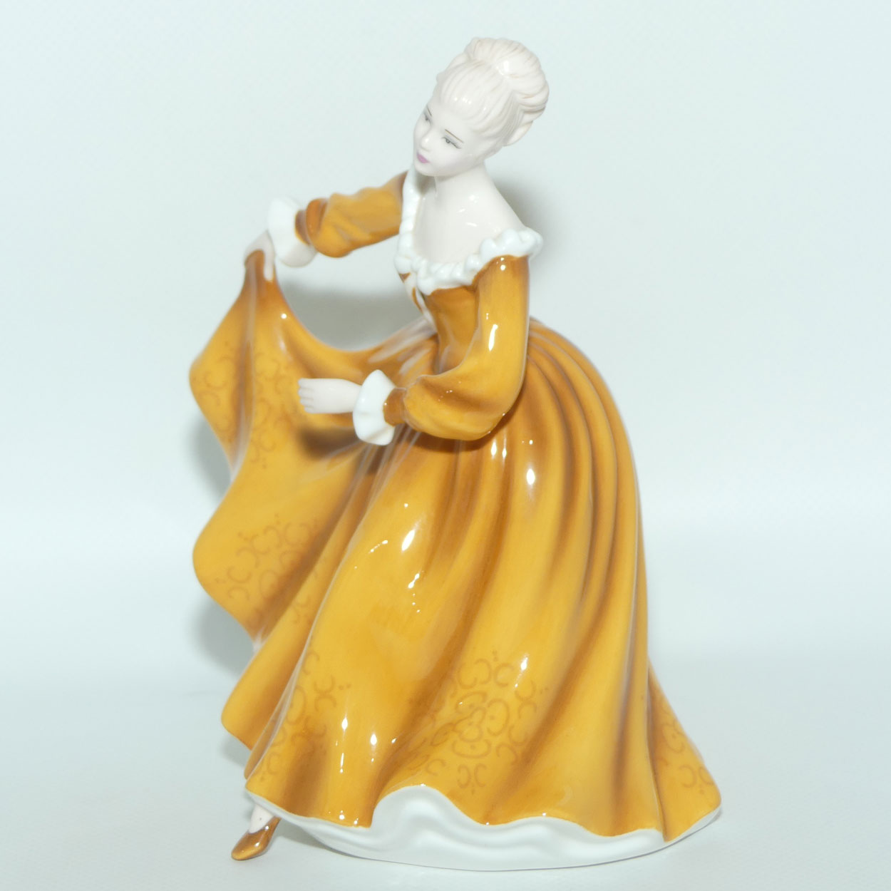 HN4783 Royal Doulton figure Kirsty | Best of the Classics | boxed + Cert