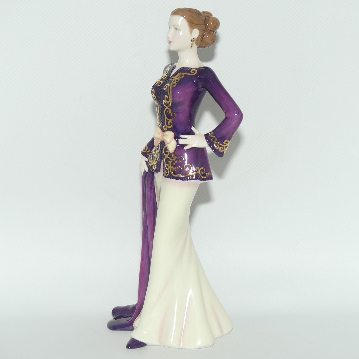 HN4857 Royal Doulton figure Elizabeth | Boxed + Cert
