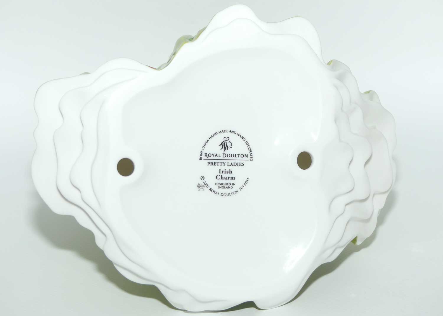 HN5031 Royal Doulton figure Irish Charm | National Ladies series | Boxed + Cert