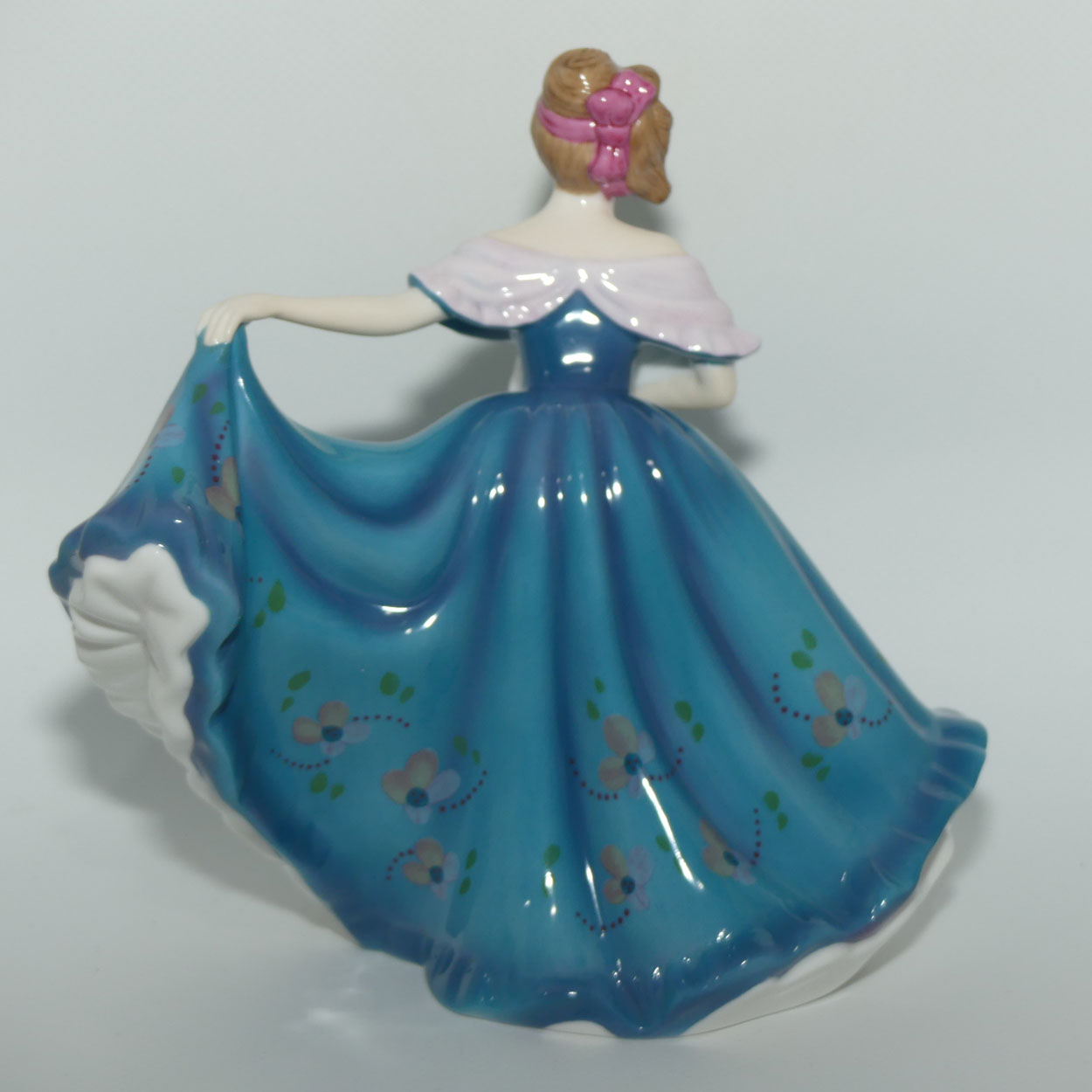 HN5273 Royal Doulton figure Elaine | Blue Floral | #1 | signed | boxed