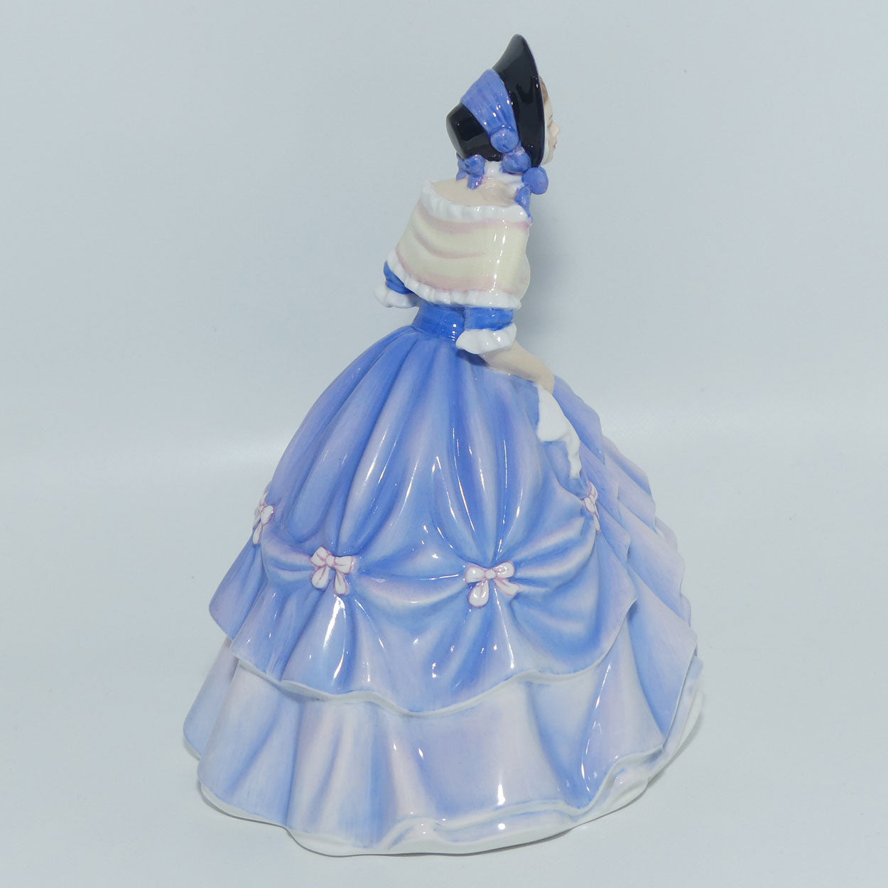 HN5415 Royal Doulton figure Alice | + signed