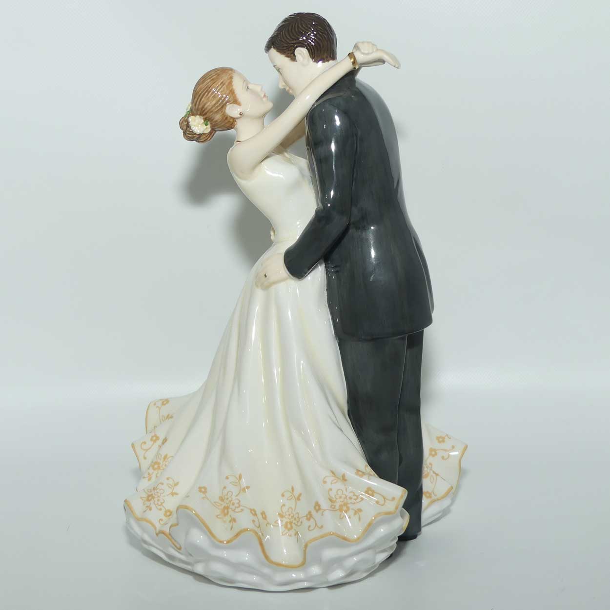 HN5647 Royal Doulton figure Forever | Occasions | box + Cert