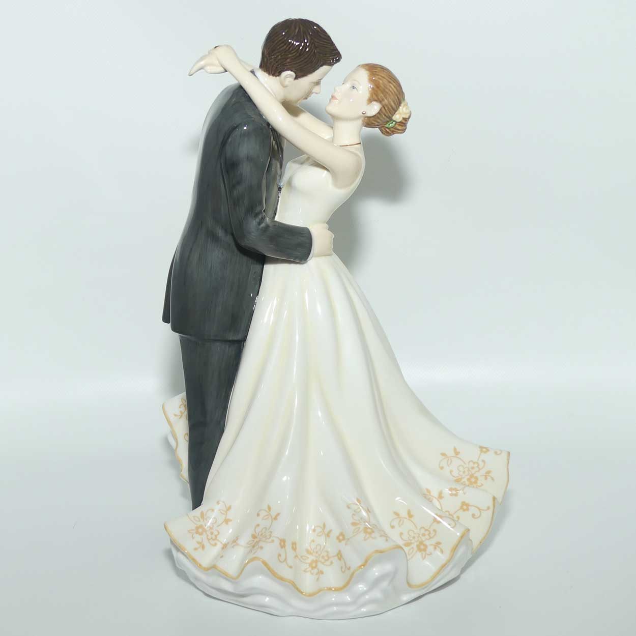 HN5647 Royal Doulton figure Forever | Occasions | box + Cert