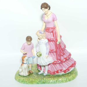 HN5789 Royal Doulton figure Family Outing | Ltd Ed of 1000 | box + Cert