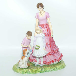 HN5789 Royal Doulton figure Family Outing | Ltd Ed of 1000 | box + Cert