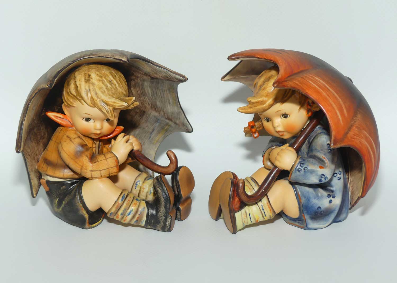 HUM0152/0A-0152/0B MI Hummel figure pair Umbrella Boy & Umbrella Girl | TMK6
