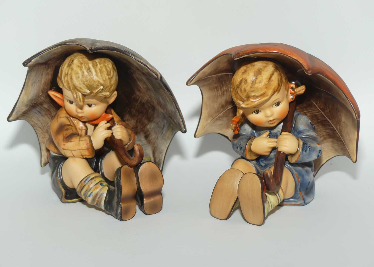 HUM0152/0A-0152/0B MI Hummel figure pair Umbrella Boy & Umbrella Girl | TMK6