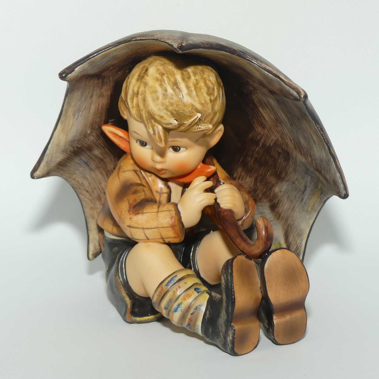 HUM0152/0A-0152/0B MI Hummel figure pair Umbrella Boy & Umbrella Girl | TMK6