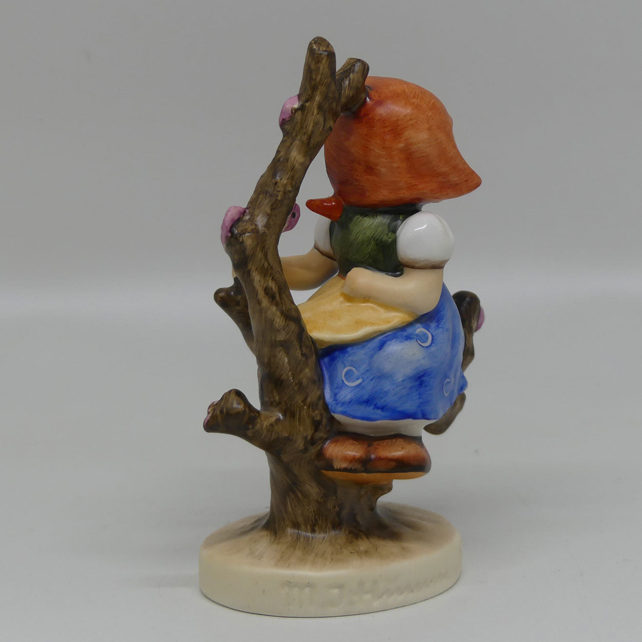 hum0141-3-0-mi-hummel-figure-apple-tree-girl-tmk6