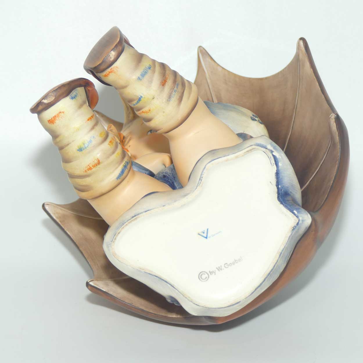 HUM0152/B MI Hummel figure Umbrella Girl | Large size