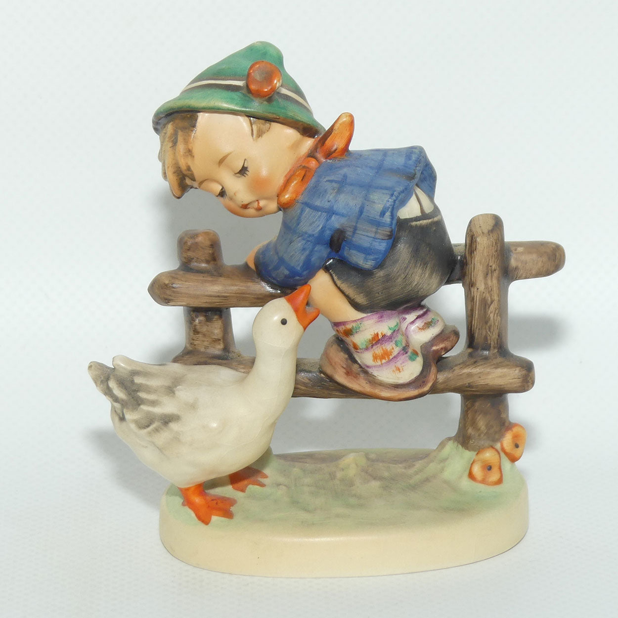 HUM0195/2/0 MI Hummel figure Barnyard Hero | TMK5