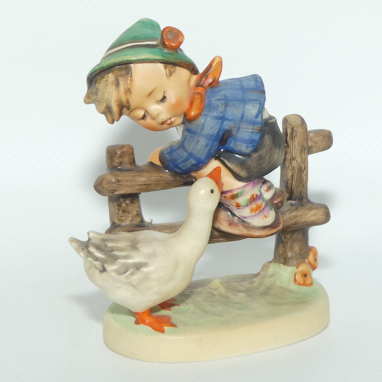 HUM0195/2/0 MI Hummel figure Barnyard Hero | TMK5