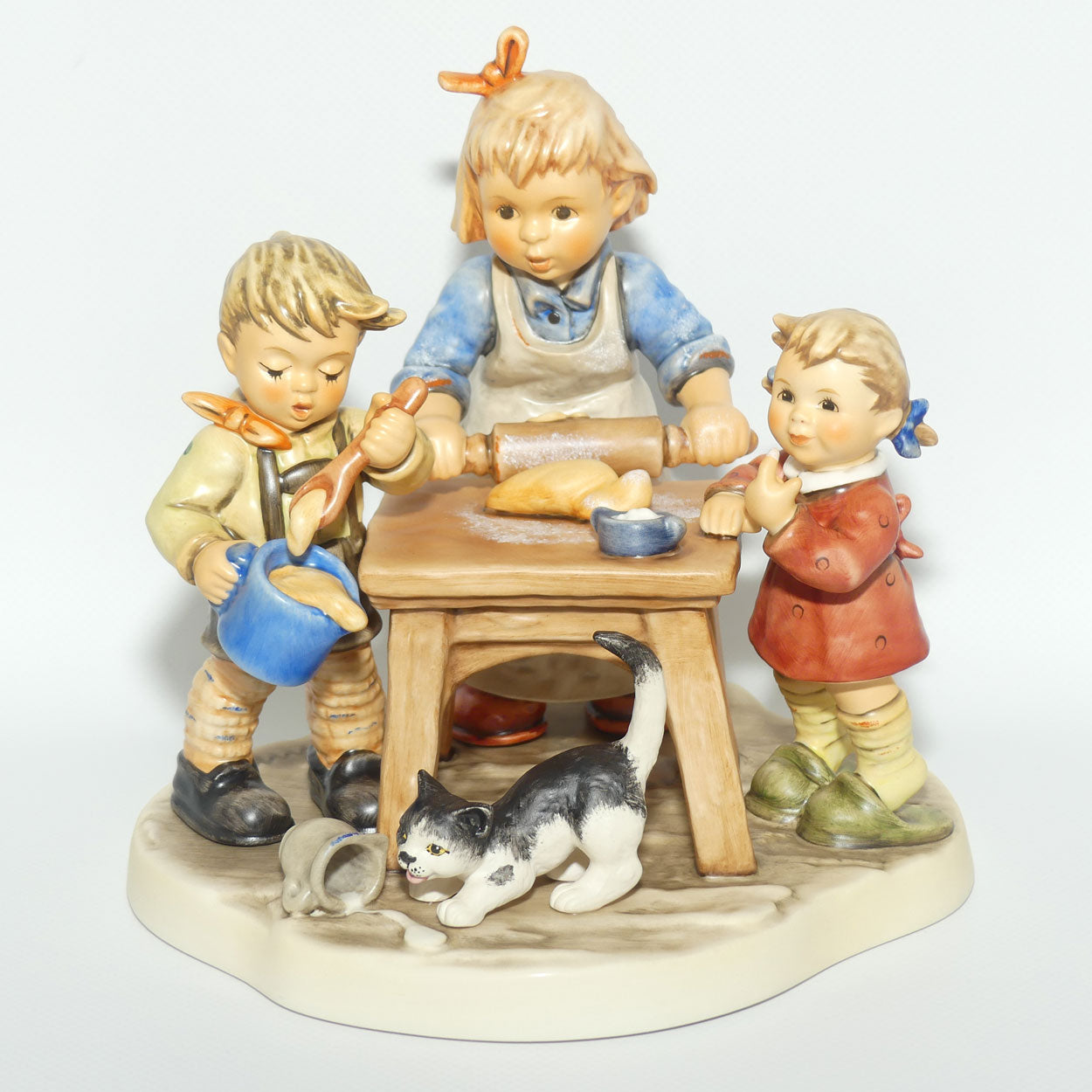 HUM2162 MI Hummel figure Baker's Delight | TMK8 | LE 1415/5000 | boxed