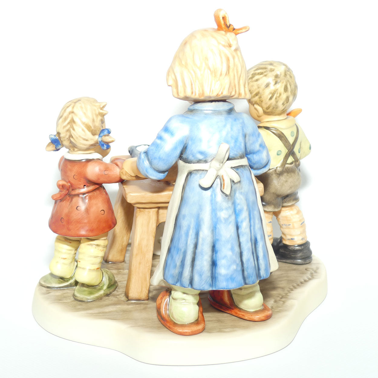 HUM2162 MI Hummel figure Baker's Delight | TMK8 | LE 1415/5000 | boxed