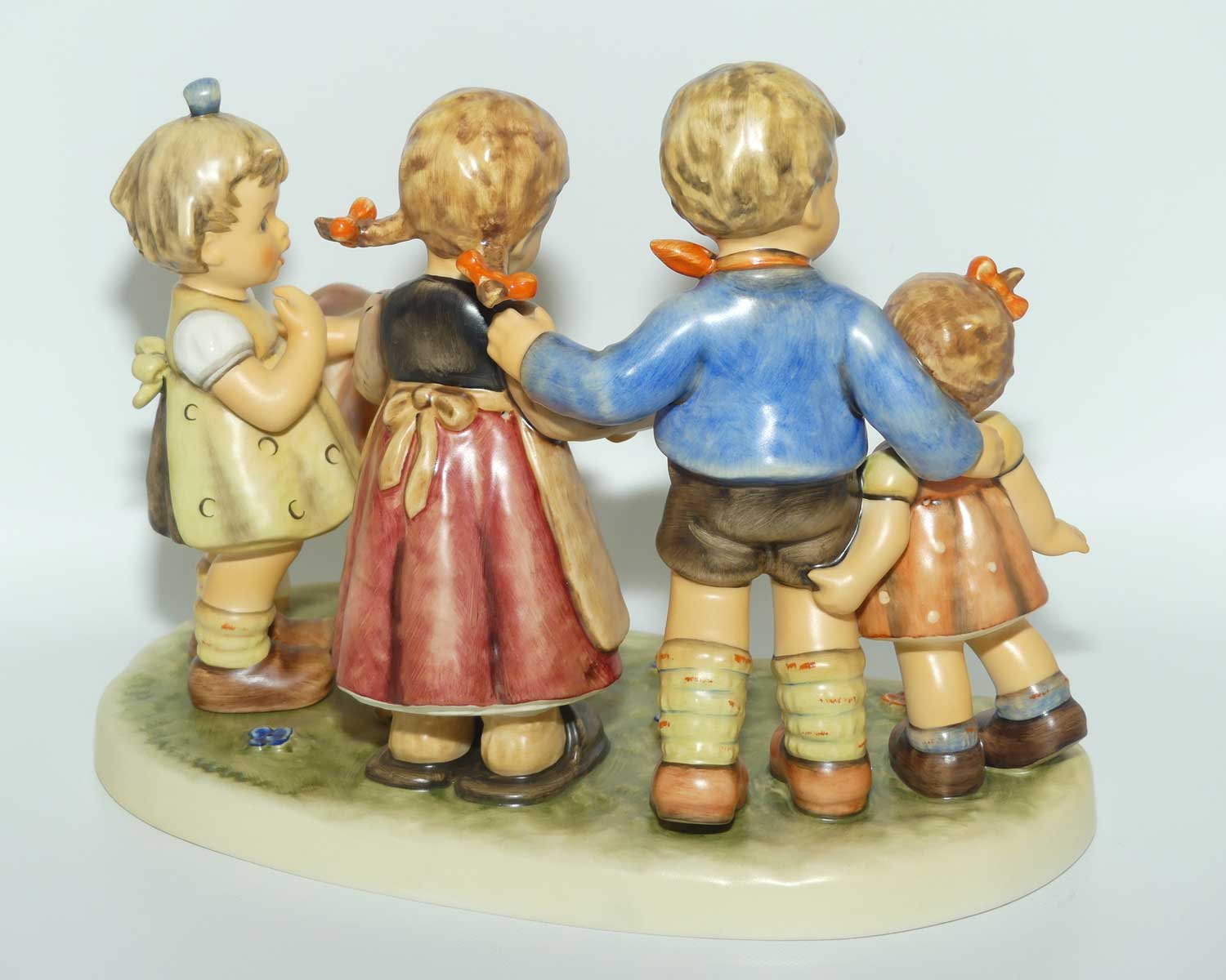 HUM2165 MI Hummel figure Farm Days | TMK8 | Limited Edition of 5000 | boxed