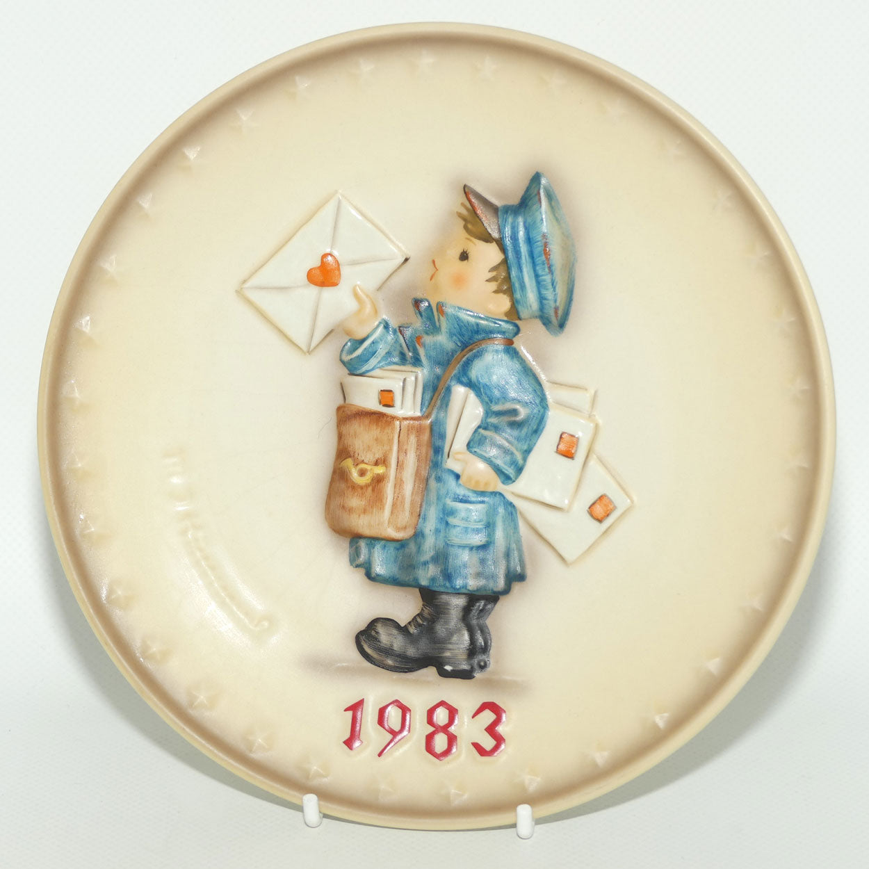 HUM0276 MI Hummel Annual Plate 1983 | Postman