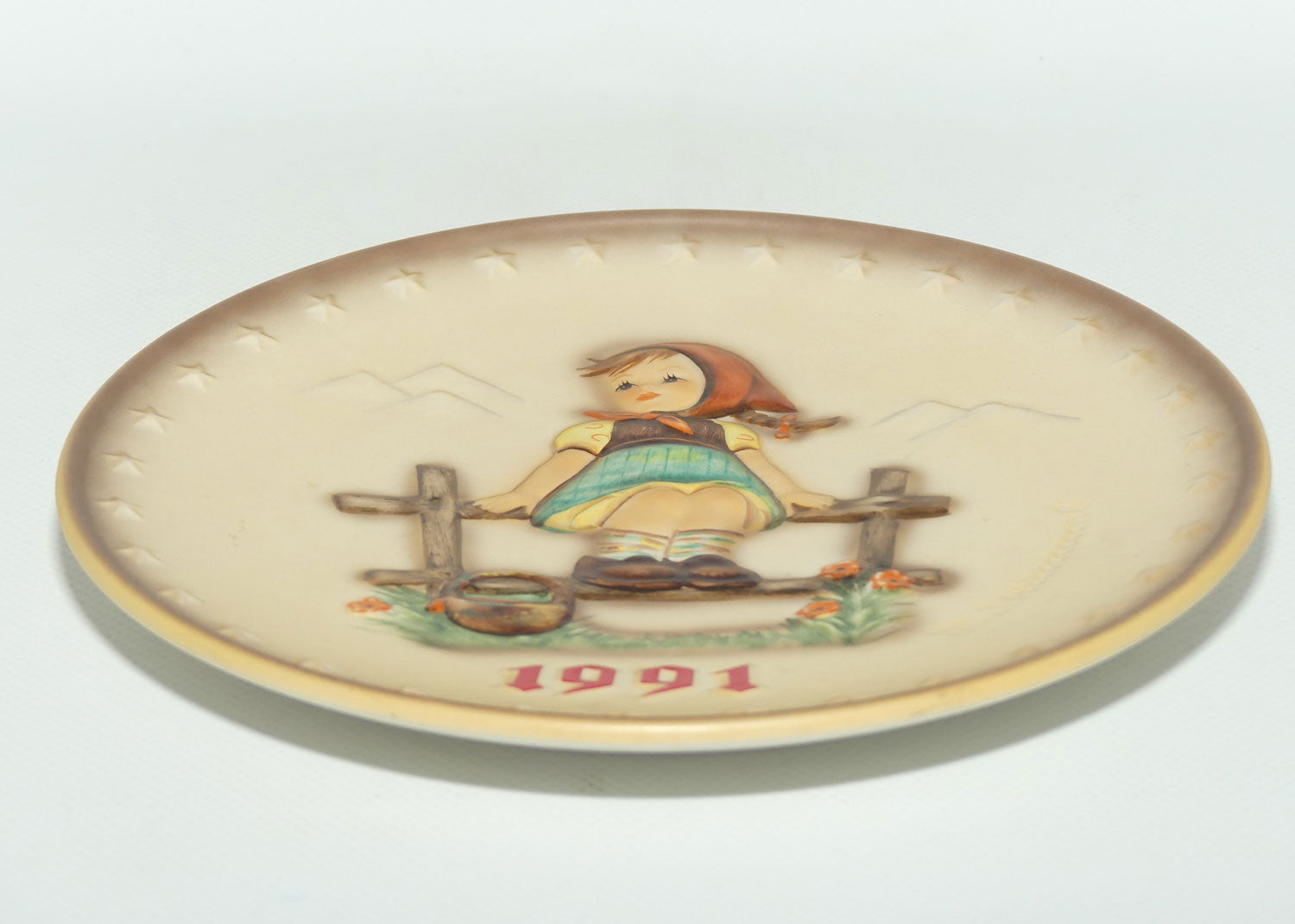 HUM0287 MI Hummel Annual Plate 1991 | Just Resting