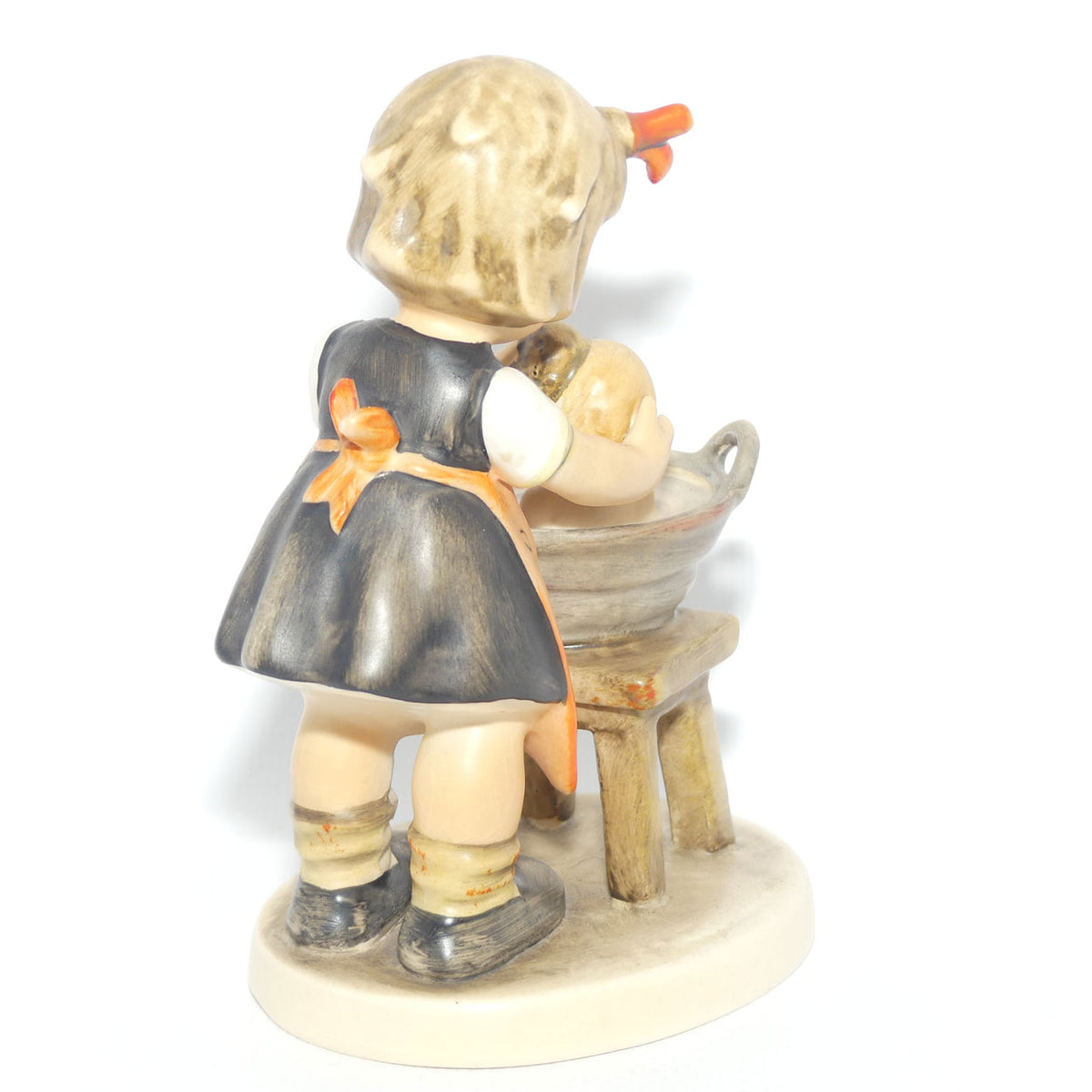 HUM0319 MI Hummel figure Doll Bath | TMK4