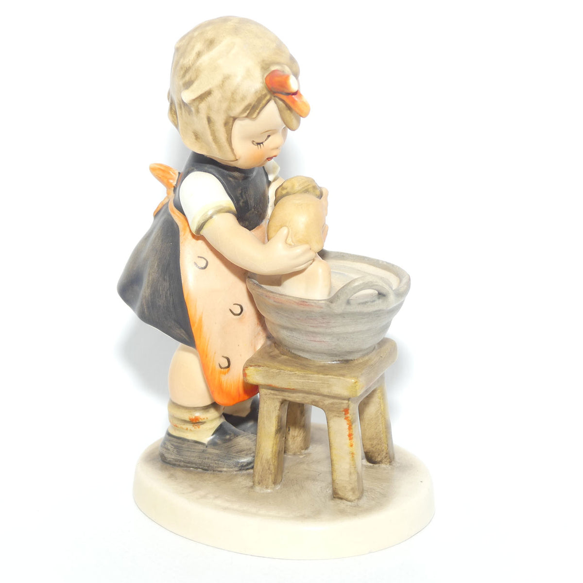 HUM0319 MI Hummel figure Doll Bath | TMK4