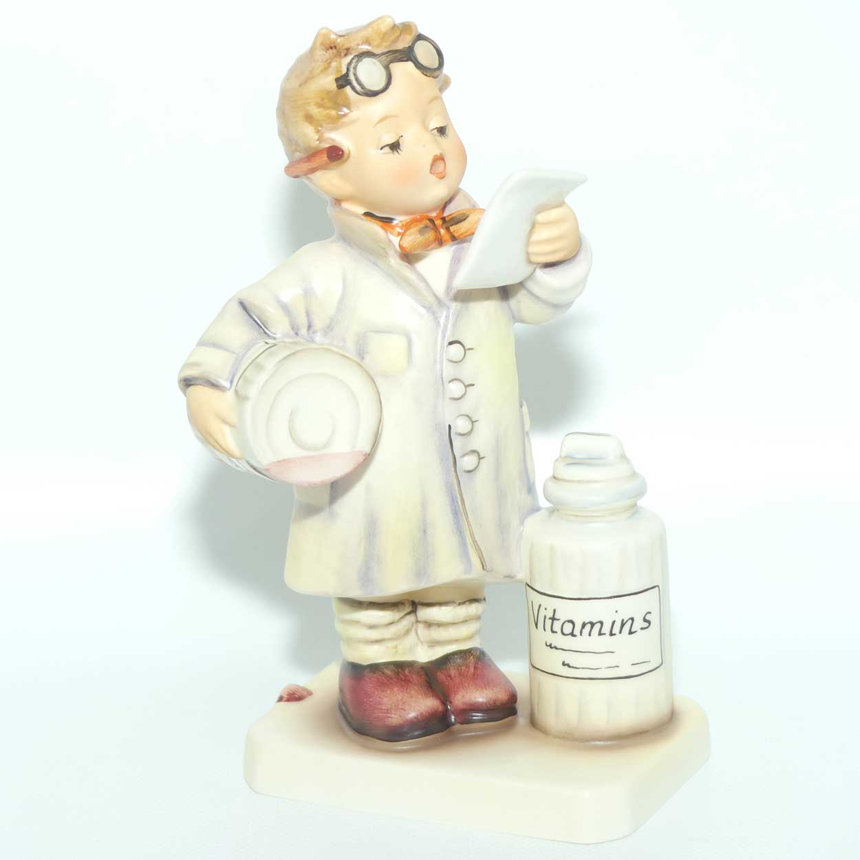 HUM0322/E MI Hummel figure Little Pharmacist | TMK8 | boxed