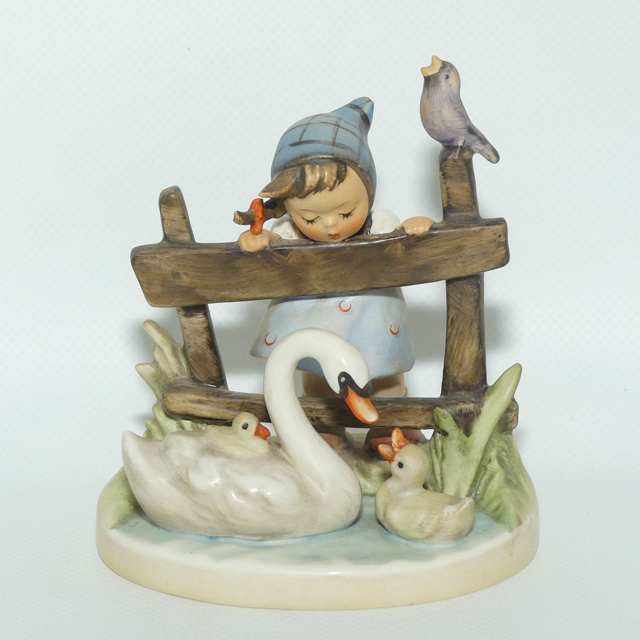 HUM344 MI Hummel figure Feathered Friends | TMK5 