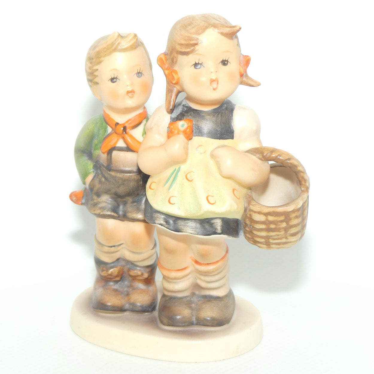 HUM0049/3/0 MI Hummel figure To Market | TMK3