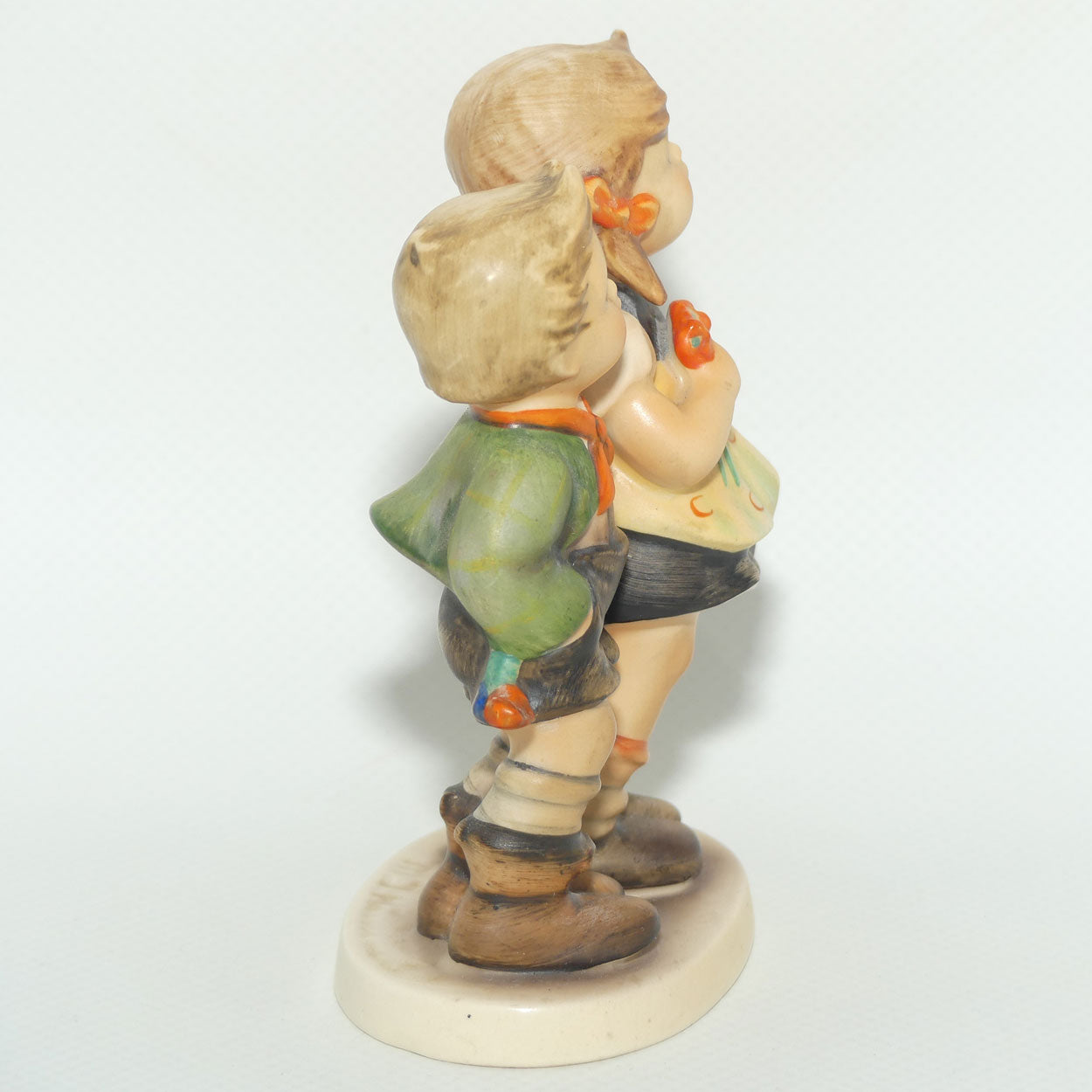 HUM0049/3/0 MI Hummel figure To Market | TMK3