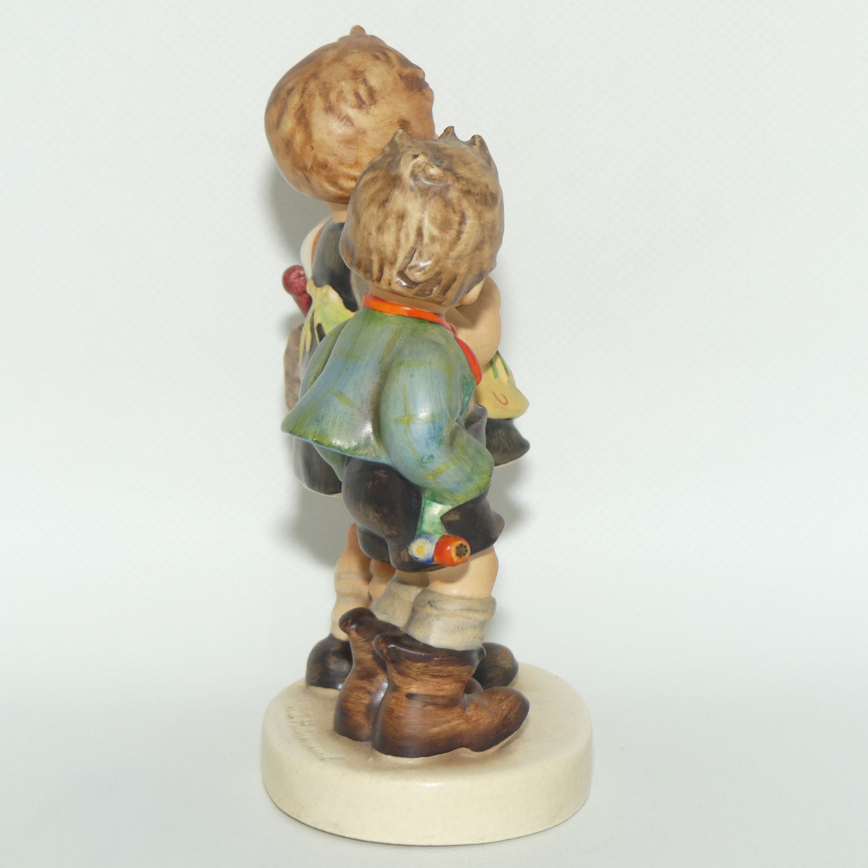 HUM0049 MI Hummel figure To Market | TMK1