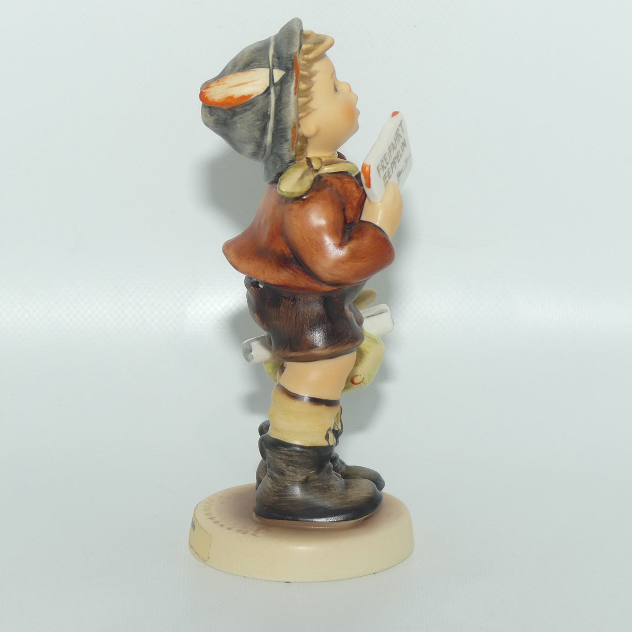 HUM0569 MI Hummel figure A Free Flight | TMK7