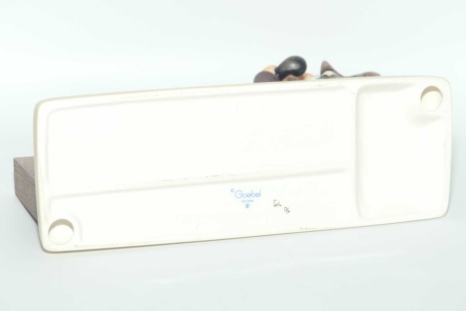 HUM0788/A MI Hummel figure Hello Perpetual Calendar | Boxed