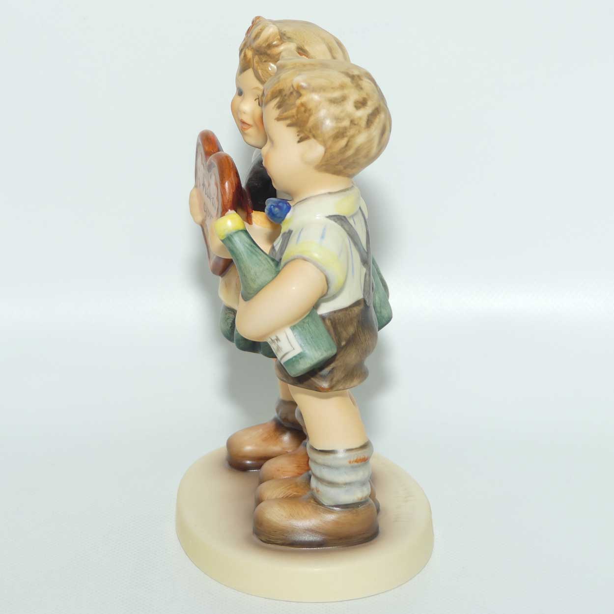 HUM909 MI Hummel figure Gifts of Love | TMK8 | boxed