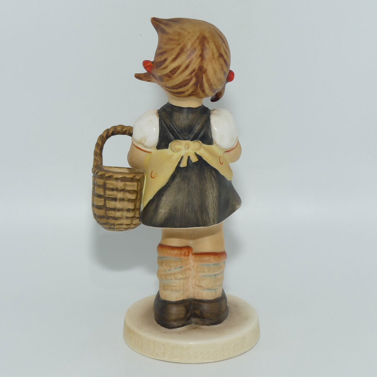 HUM0098 MI Hummel figure Sister | TMK3