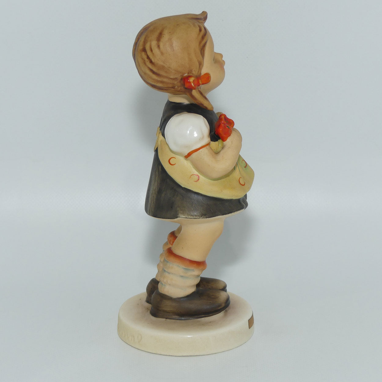 HUM0098 MI Hummel figure Sister | TMK3