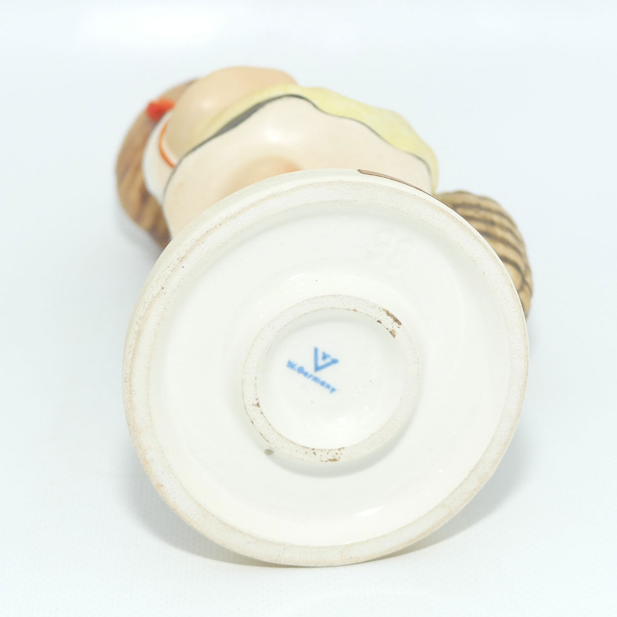 HUM0098 MI Hummel figure Sister | TMK3