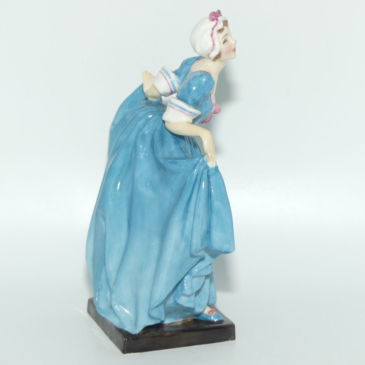 HN1773 Royal Doulton figure Delight | Turquoise