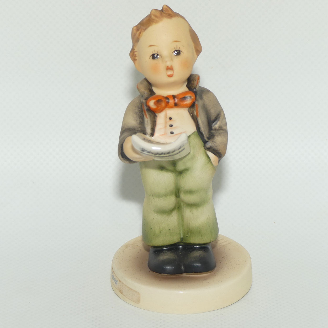 HUM0135 MI Hummel figure Soloist Tmk6